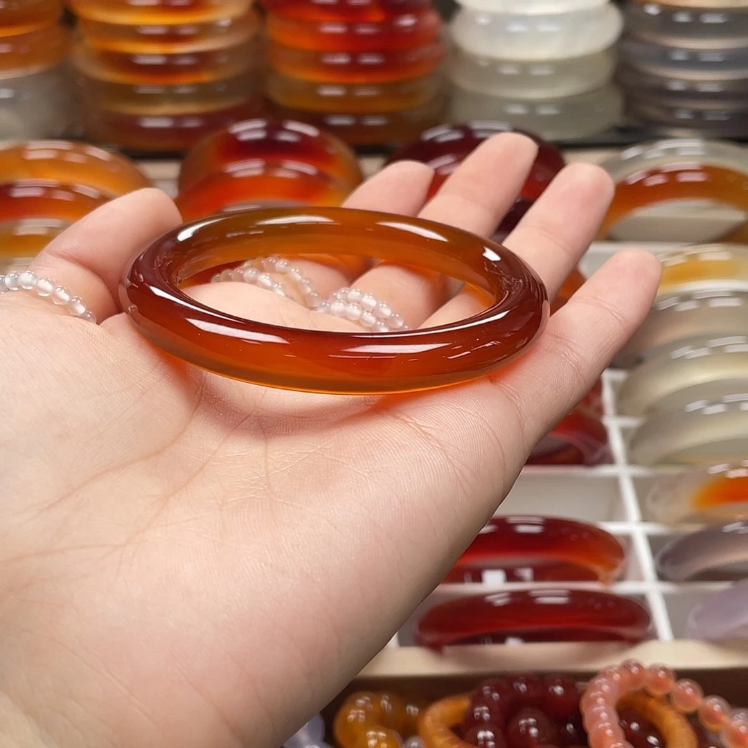 玛瑙/玉髓手镯未镶嵌好**启