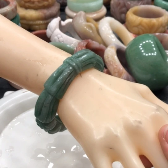 未镶嵌石英质玉珠宝半成品6