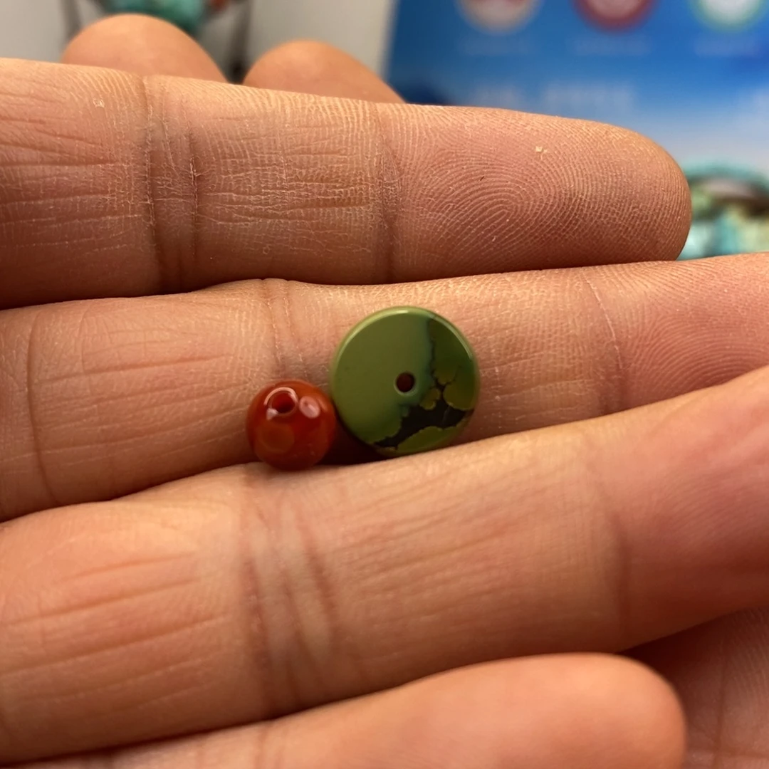 南红玛瑙未镶嵌珠宝奇石