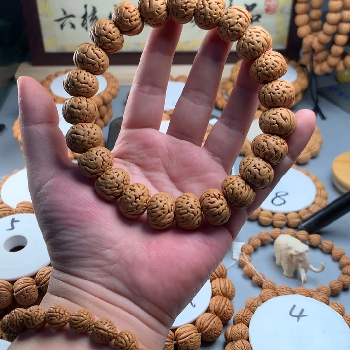 吊坠桃核肌肉纽扣桃核