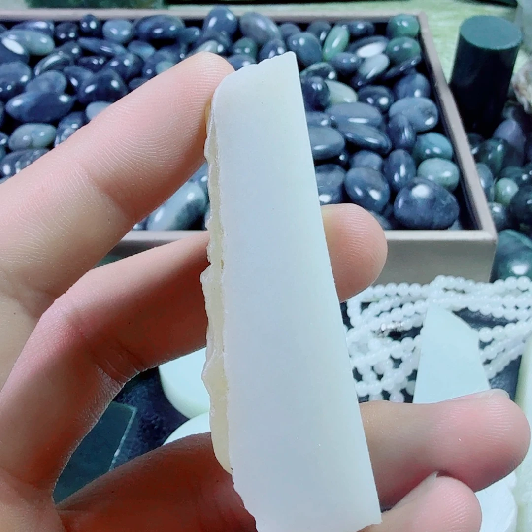 未镶嵌和田玉（糖玉）挂件