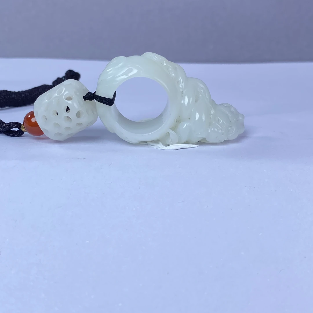 C335 和田玉雪玉凝脂府上有龙