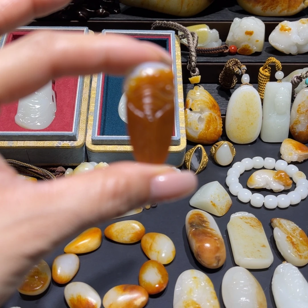 和田玉未镶嵌吊坠(不含链)