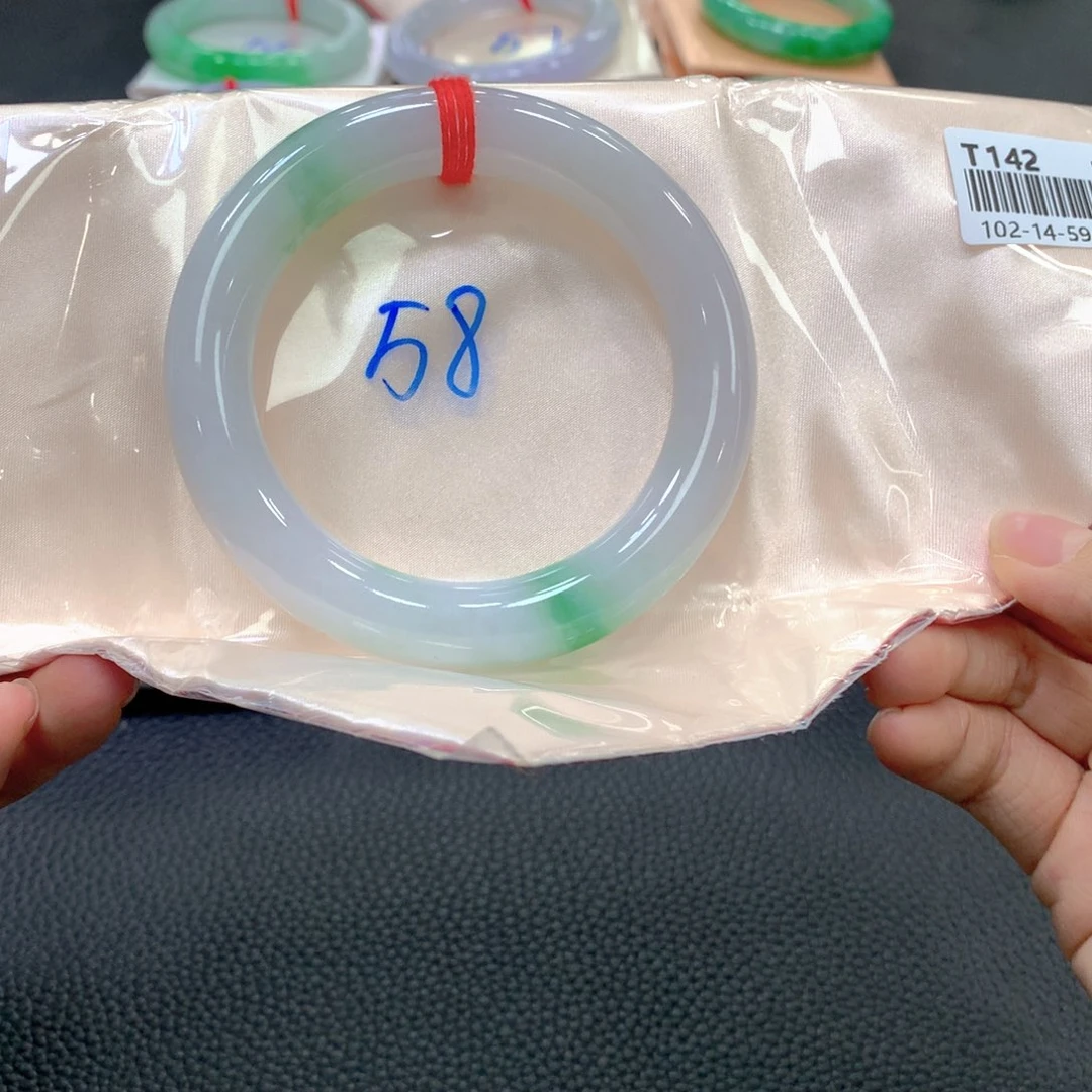 翡翠未镶嵌手镯22