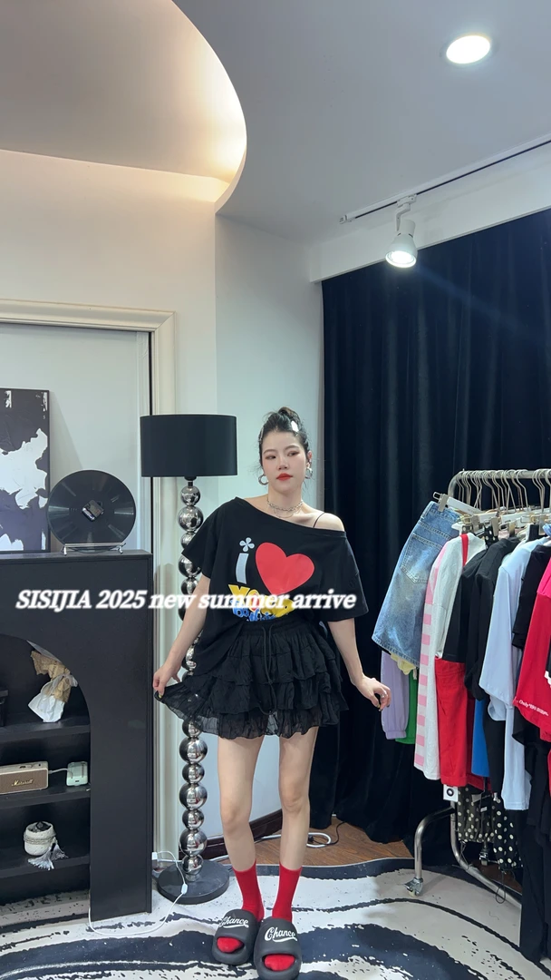 字母短袖斜领辣妹风印花常规T恤设计师高智淡人风