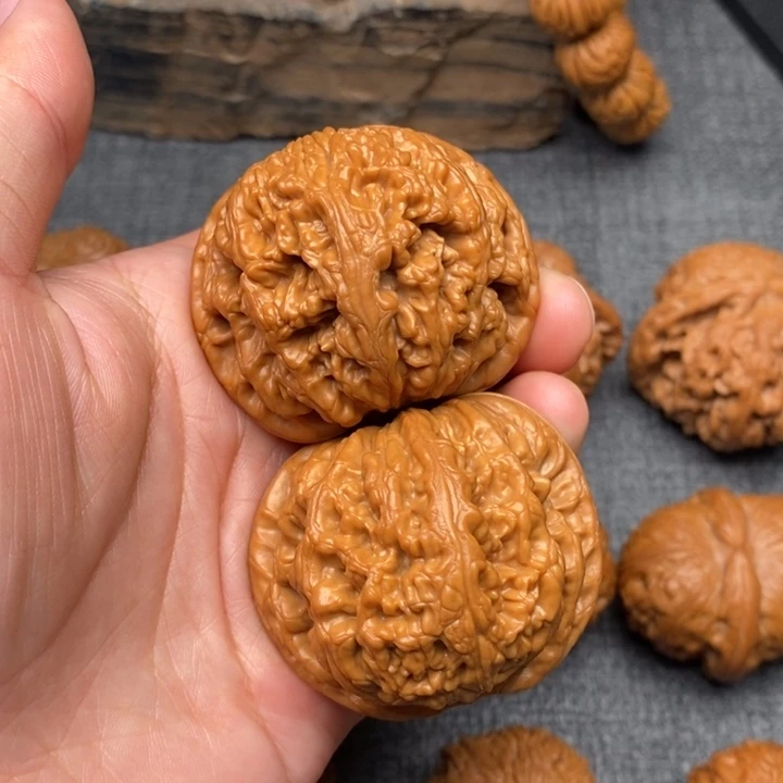 东***哥文玩核桃吊坠东北45粗筋