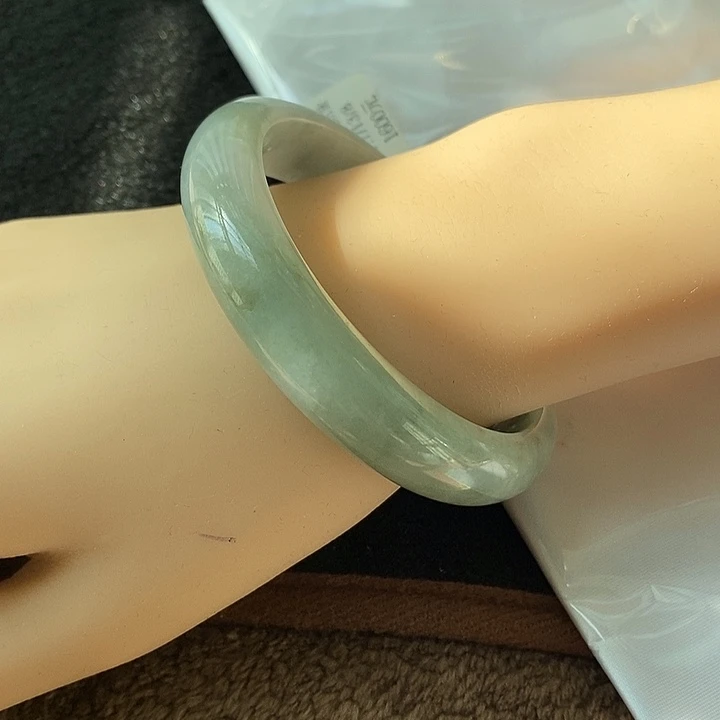 翡翠未镶嵌手镯13548057