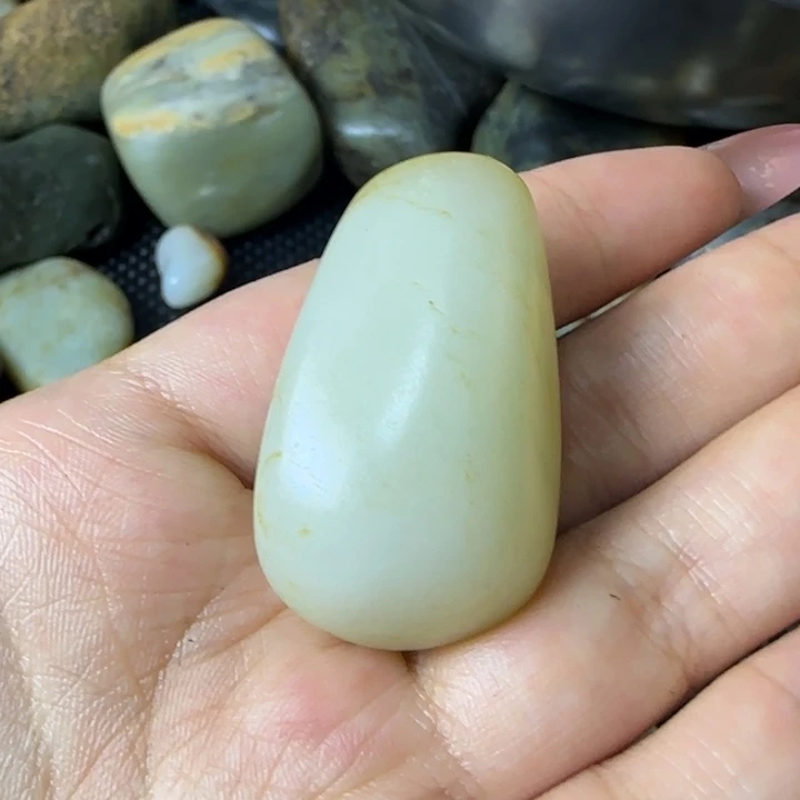 何***财未镶嵌和田玉把件
