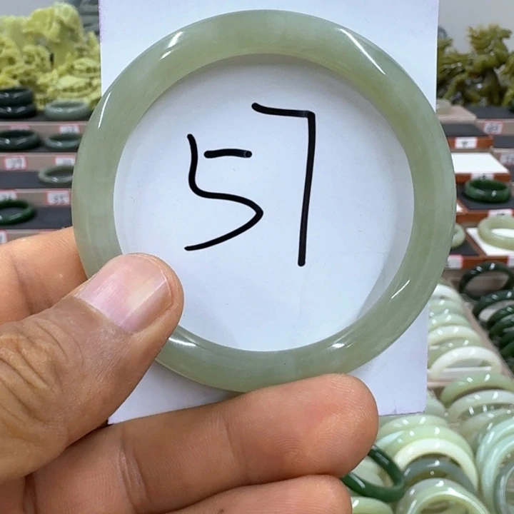 蓝****和田玉手镯未镶嵌