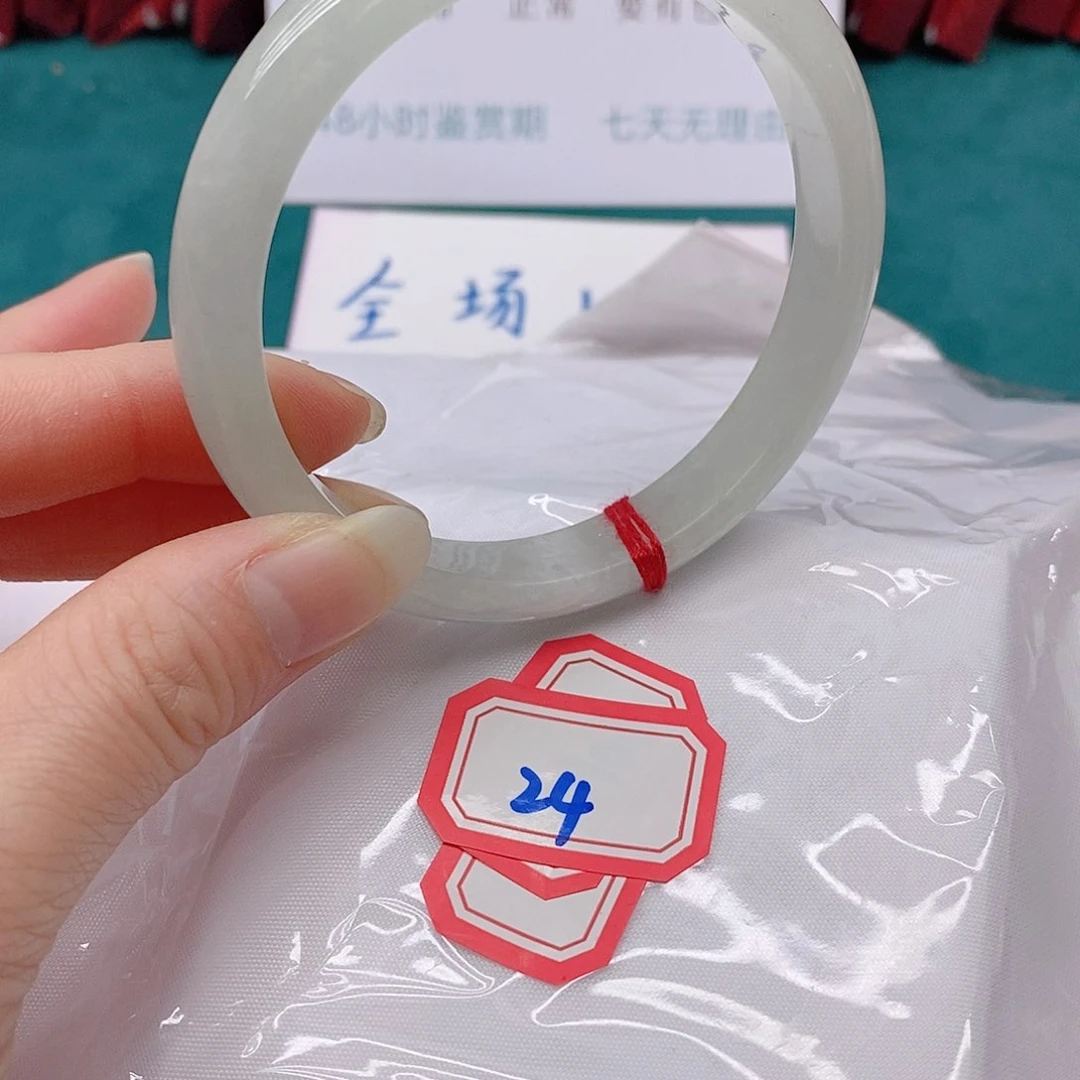 翡翠手镯未镶嵌咕***～2444444444