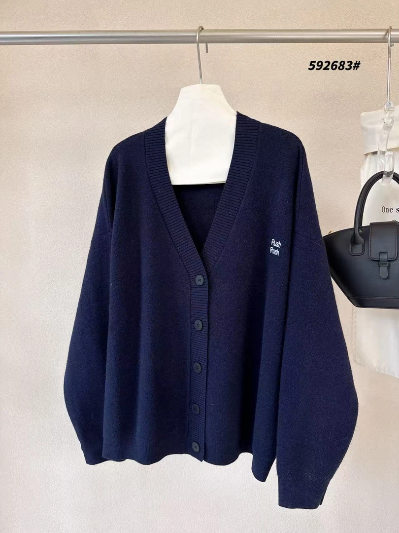 【慵懒风针织外套】高级感V领设计款加厚柔软针织上衣开衫-苋19868-