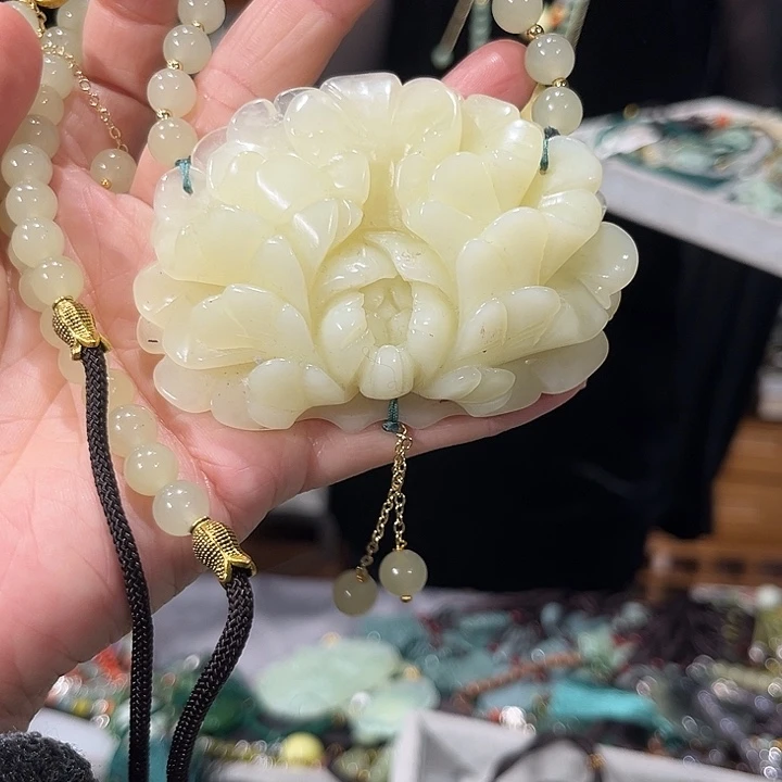 未镶嵌岫玉毛衣链