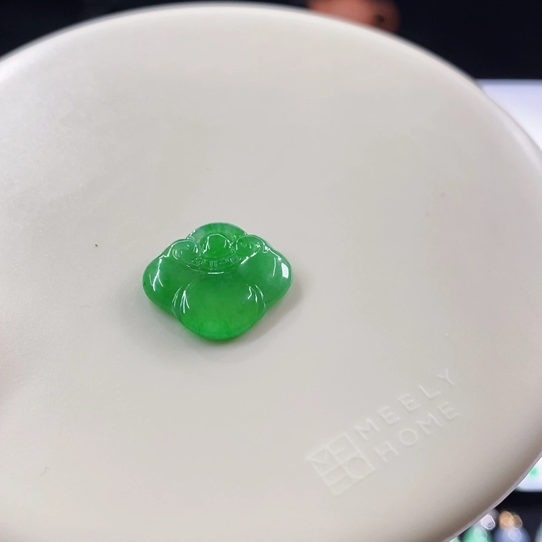 颈饰未镶嵌翡翠如意