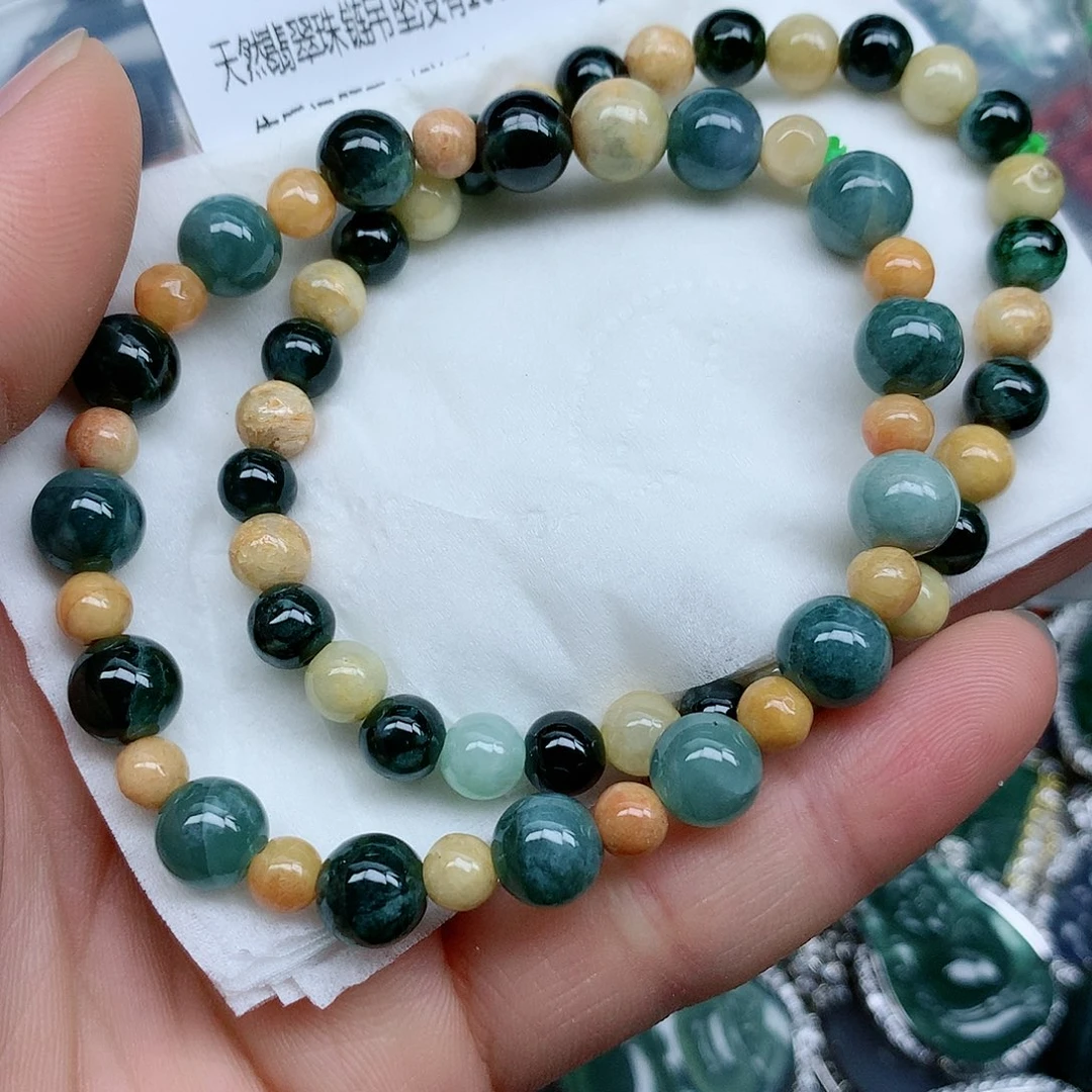 翡翠颈饰未镶嵌翡翠