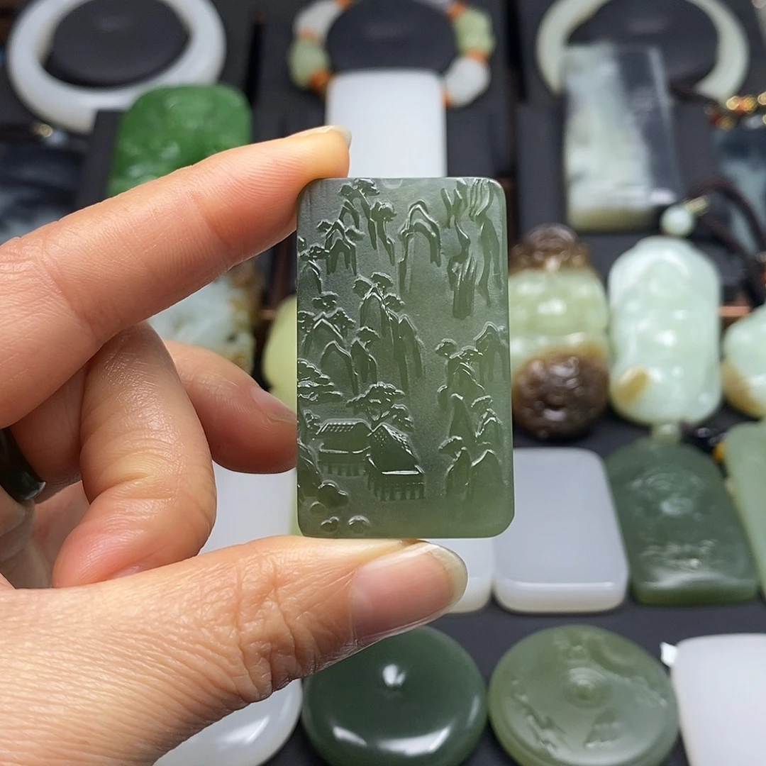 和田玉未镶嵌颈饰