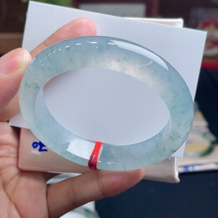 嘻***嘻未镶嵌手镯翡翠分单
