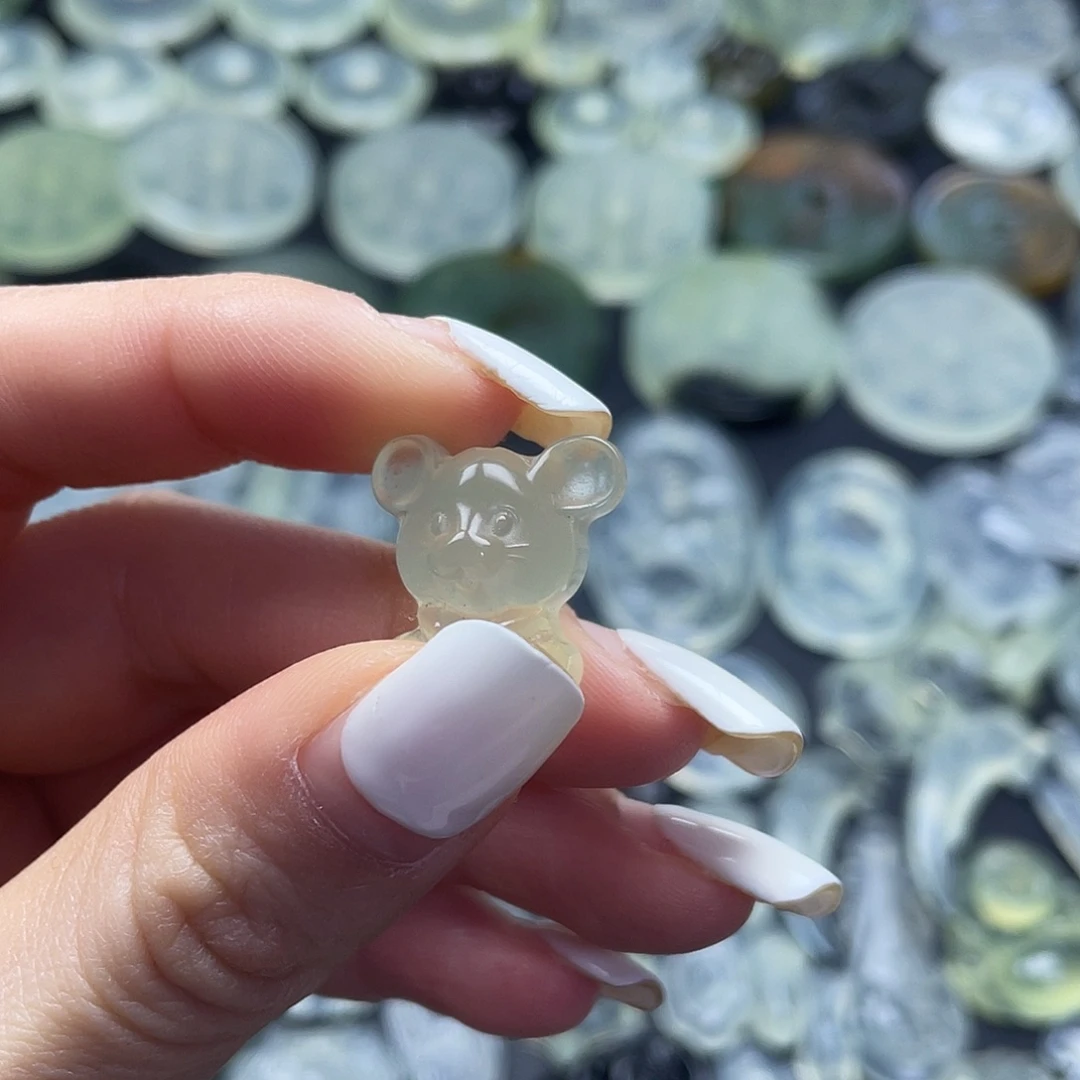 岫玉未镶嵌颈饰米老鼠