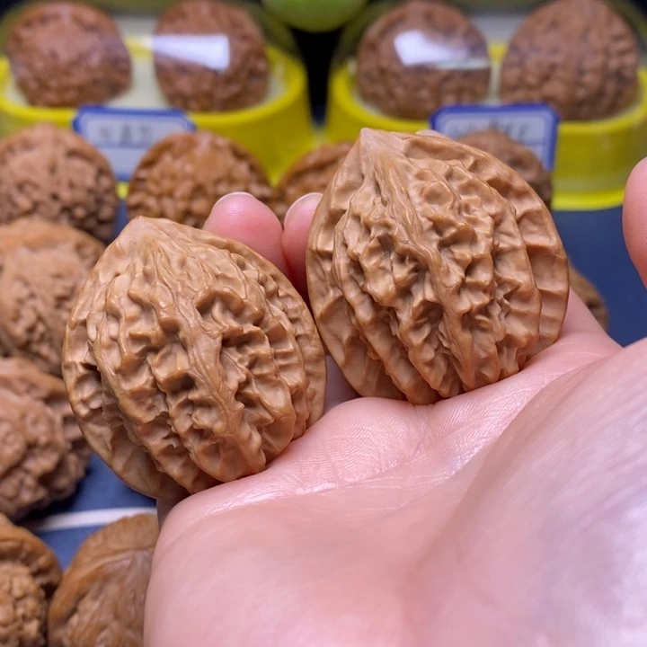 文玩核桃把件38霞云岭