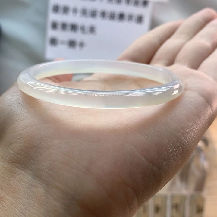 玛瑙/玉髓手镯未镶嵌新***成