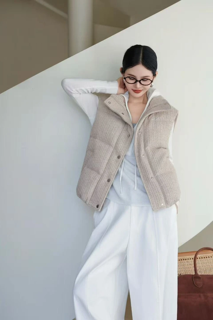 2025春秋新款时尚羽绒服女短款针织袖白鸭绒收腰外套潮