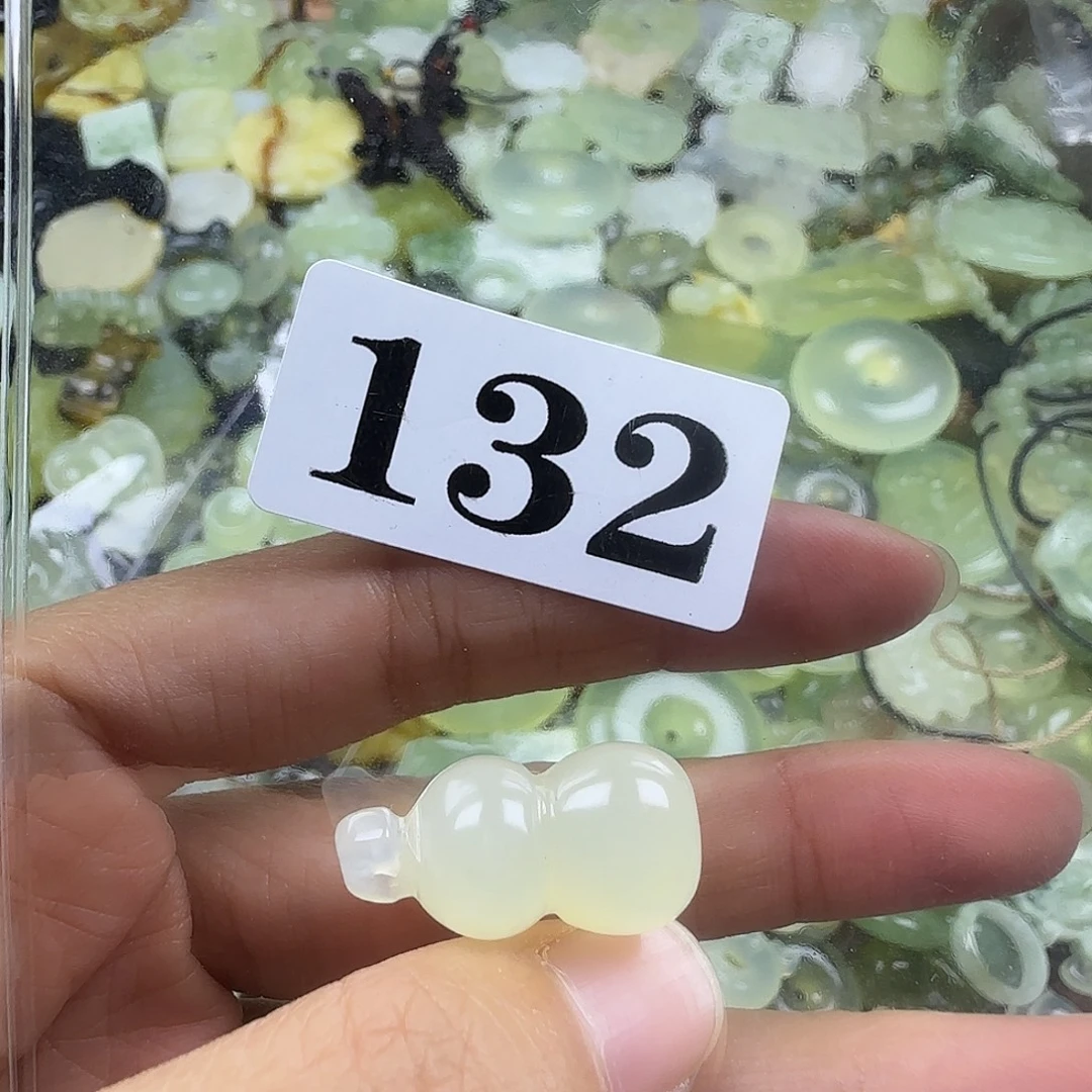 蛇纹石玉未镶嵌岫玉吊坠