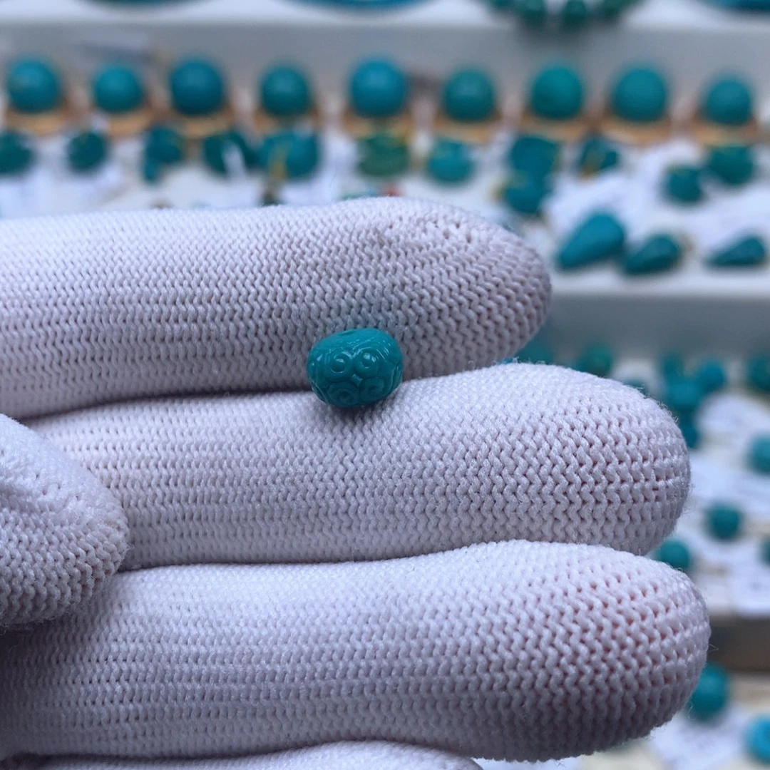 绿松石配饰未镶嵌