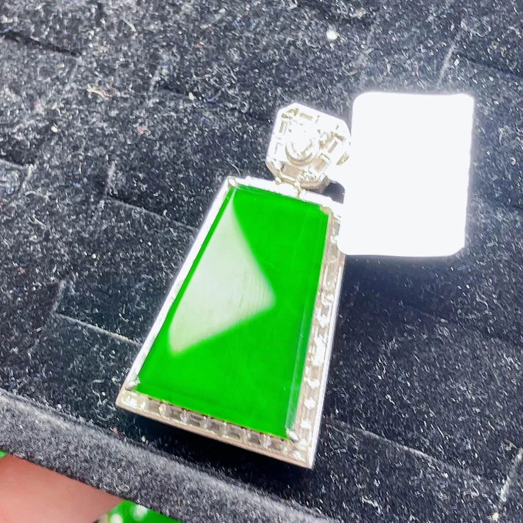 翡翠未镶嵌吊坠(不含链)7