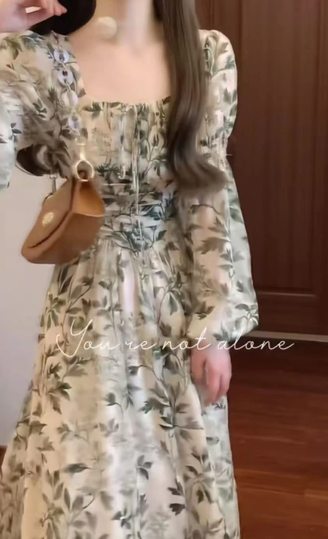 时尚夏日氛围感穿搭绿色印花U领连衣裙女小众别致设计感气质显瘦