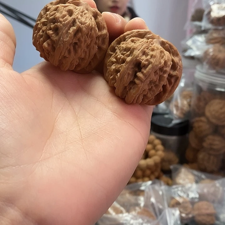 文玩核桃把件44四座楼红皮