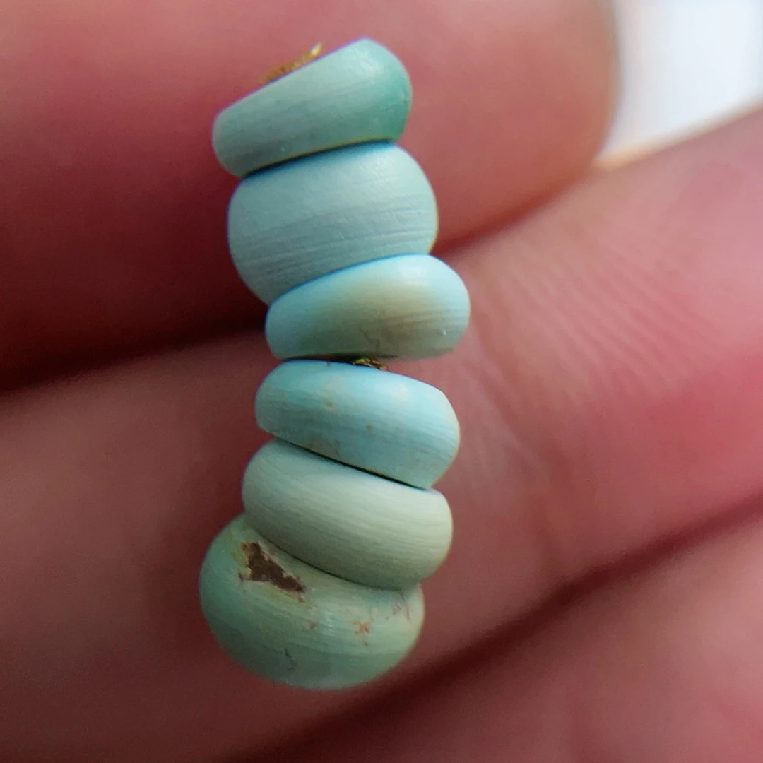 绿松石配饰未镶嵌