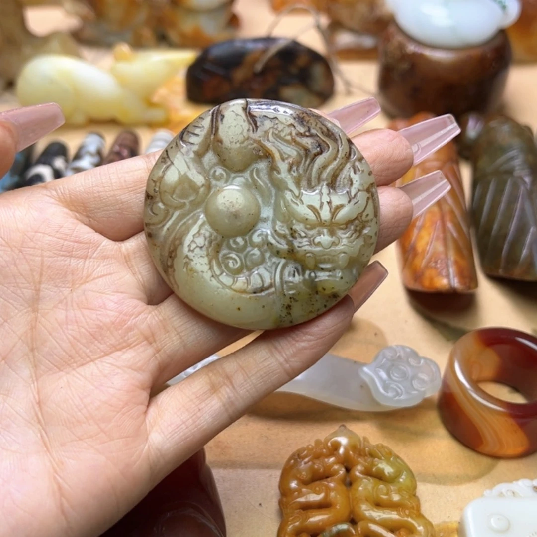 【闪购商品】蛇纹石玉颈饰未镶嵌