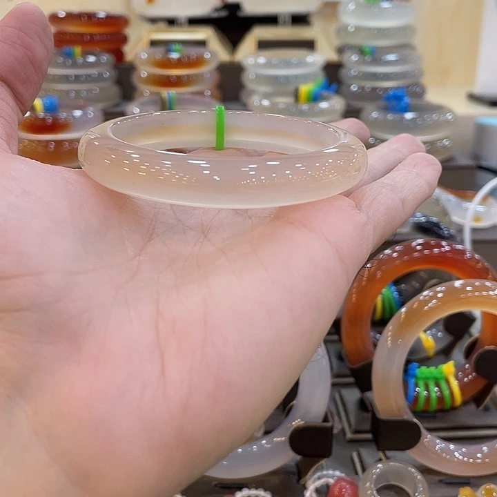 玛瑙/玉髓未镶嵌手镯9