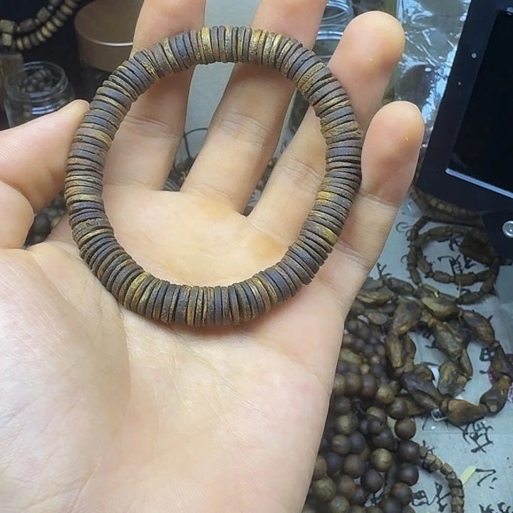 财***绵沉香沉香碎屑沉水浮0.8片片珠