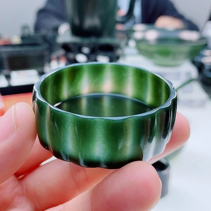 和田玉（青玉）未镶嵌把件