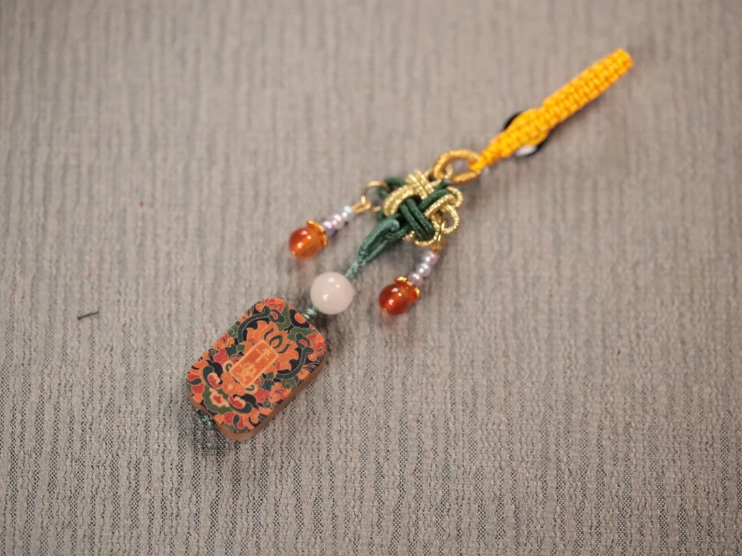 芭比檀香【平安牌】挂件尺寸2.5x1.7x0.6cm