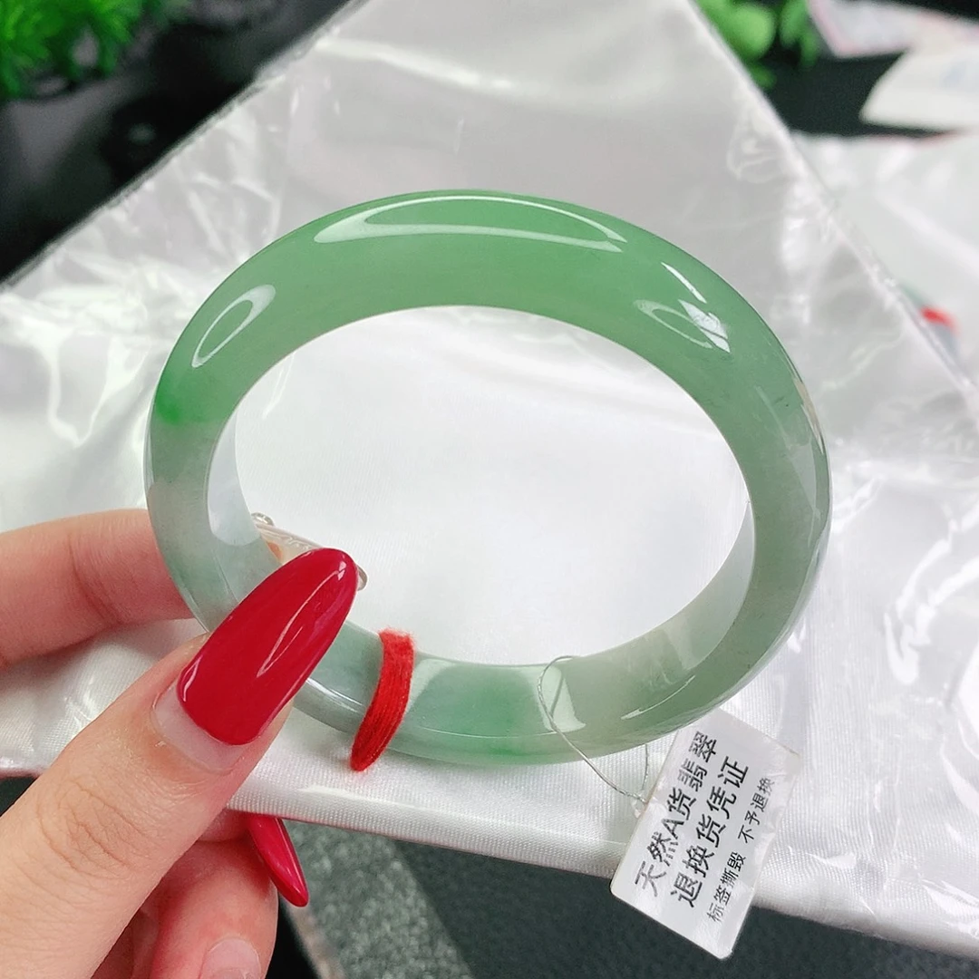 未镶嵌手镯翡翠54圈