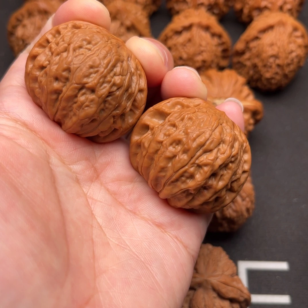 文玩核桃把件铁锤妹妹 有修