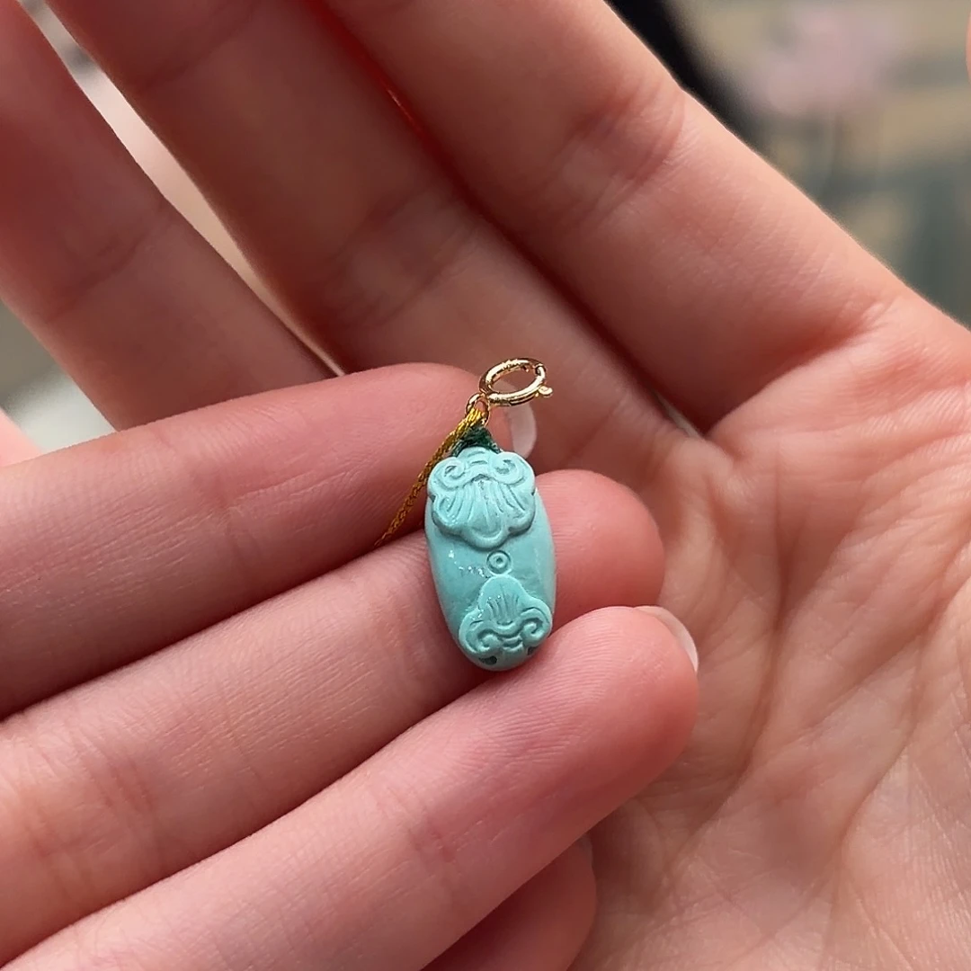 绿松石未镶嵌颈饰