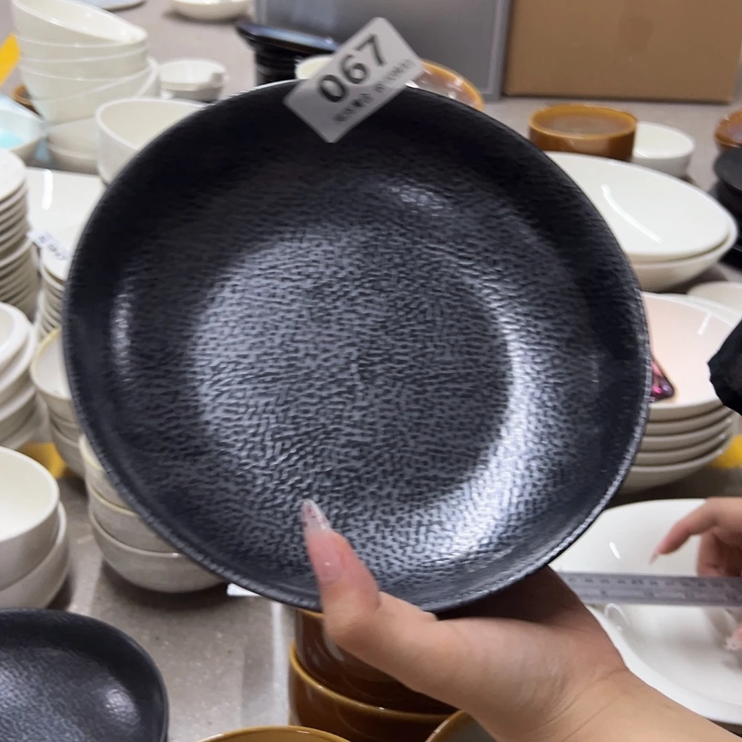 新骨瓷067微瑕黑色皮革纹8.25寸深盘