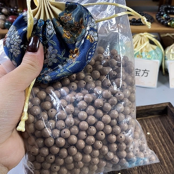 泥塑瑕疵白龙涎0.8香包