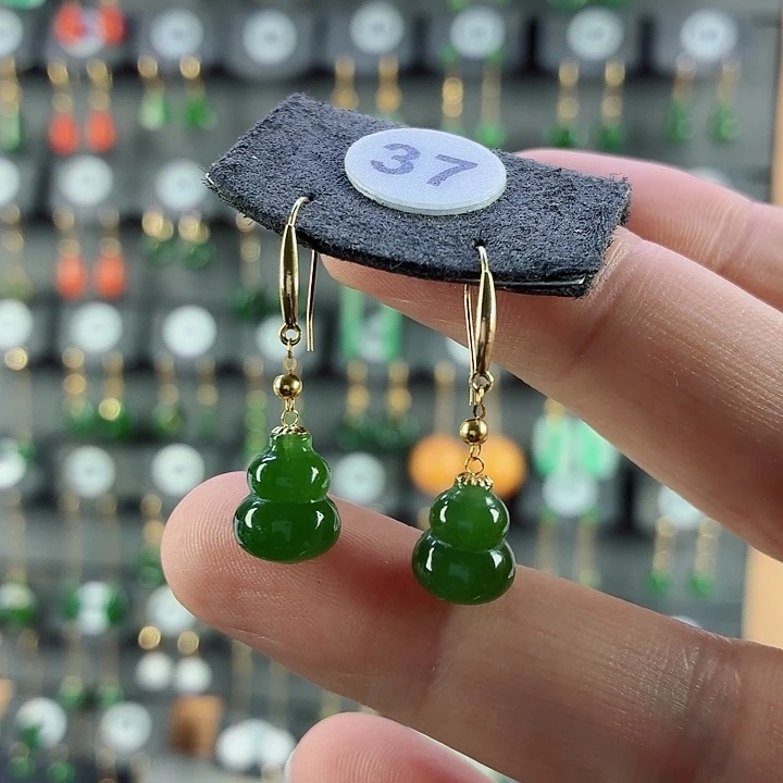 和田玉18K金镶嵌耳饰