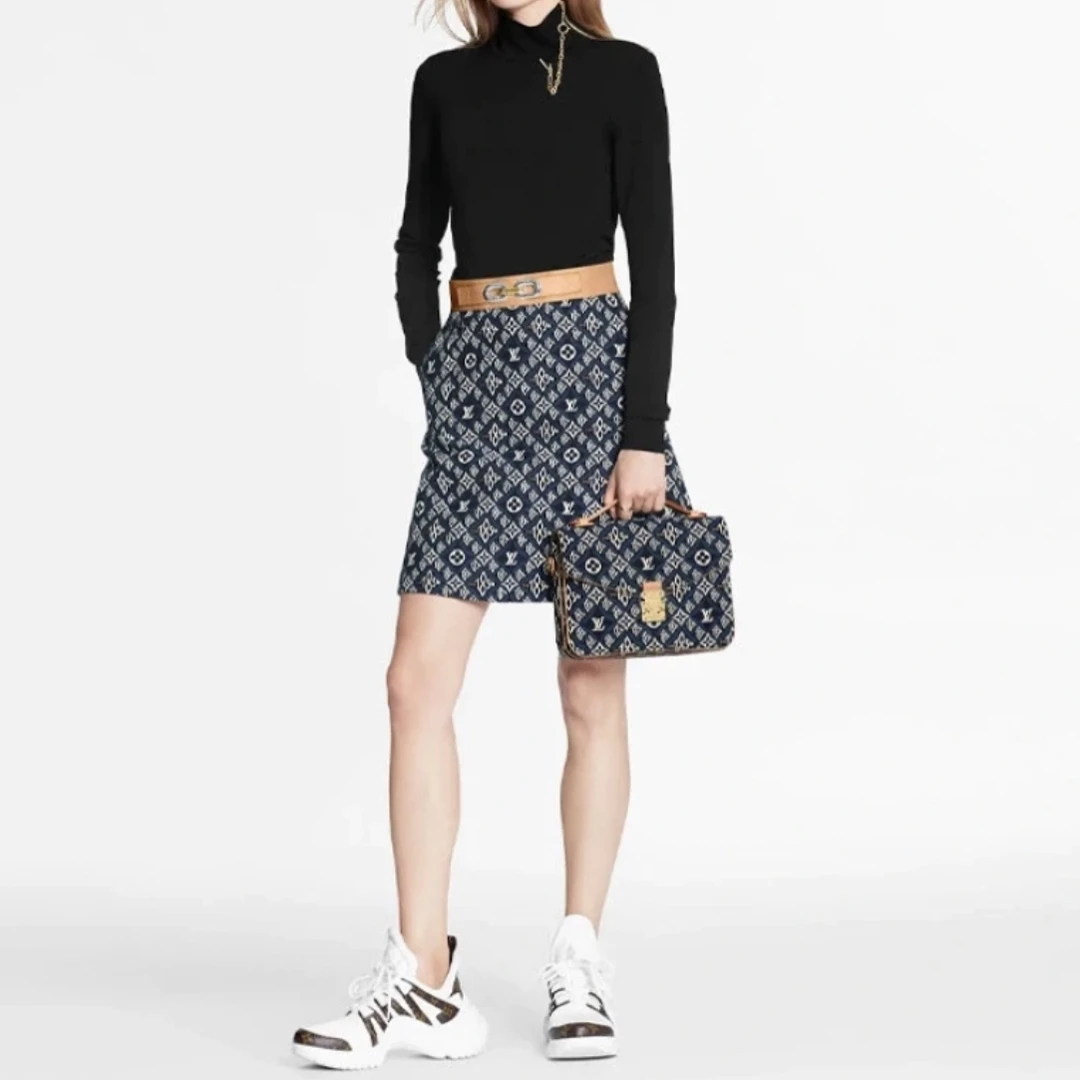 未使用 LouisVuitton/路易威登 TW0189/全新/38码/满印休闲短裙