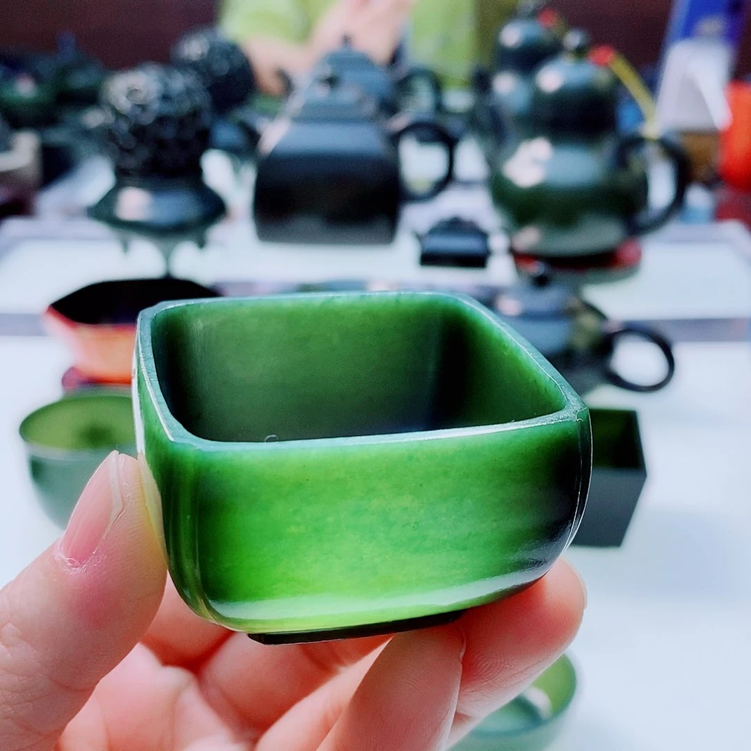 未镶嵌和田玉摆件