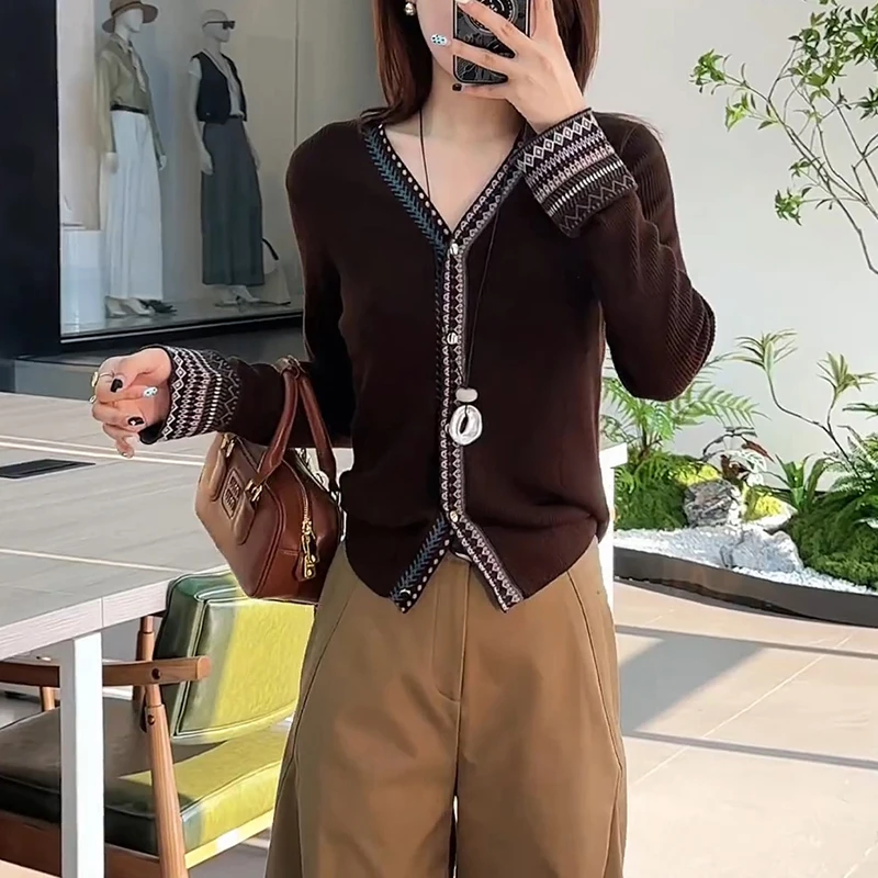 美拉德毛衣女早秋季新款复古民族风针织开衫女修身显瘦外套上衣