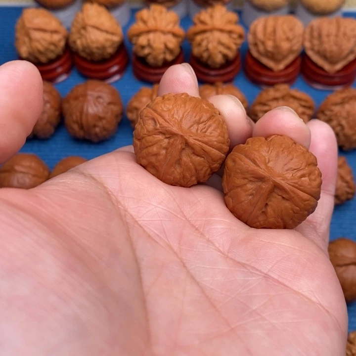 文玩核桃把件三棱