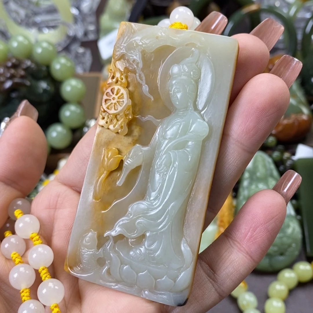 透闪石质玉未镶嵌挂件吉*
