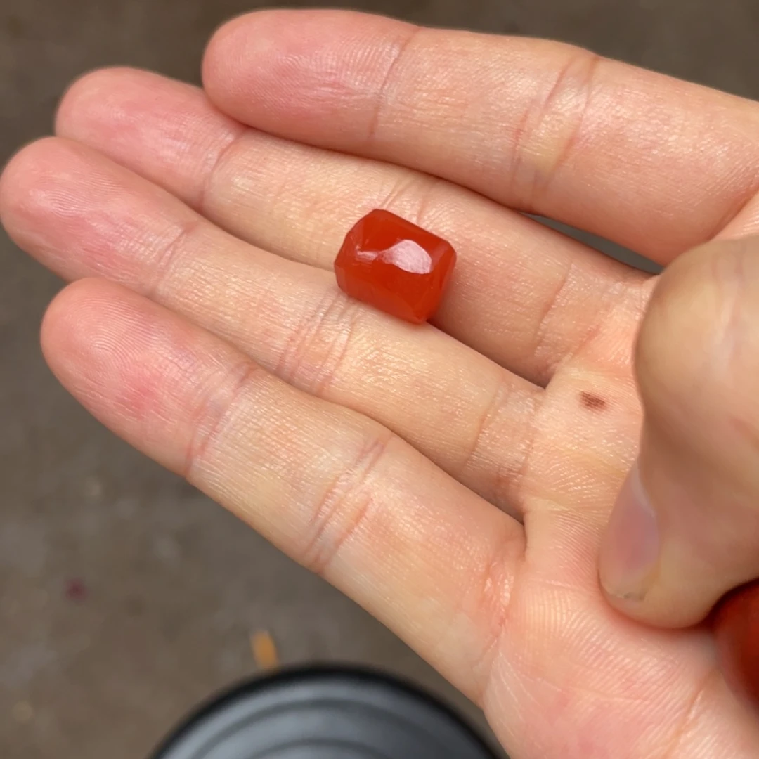 未镶嵌配饰南红玛瑙