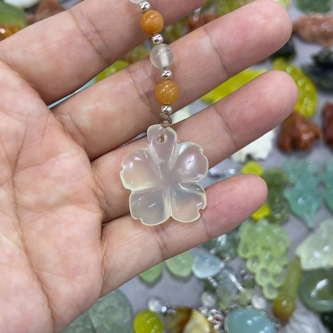 未镶嵌蛇纹石玉挂件