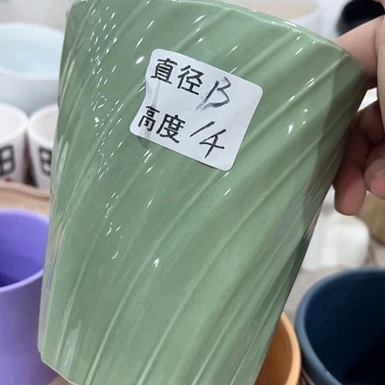 多肉绿植陶瓷花盆9.9包邮，有孔