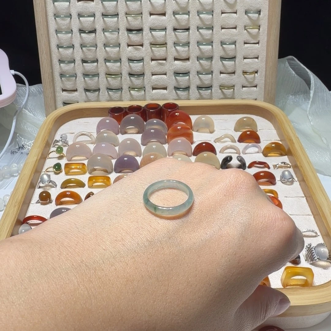 哈***哈玛瑙/玉髓未镶嵌戒指